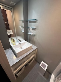 Clean washroom