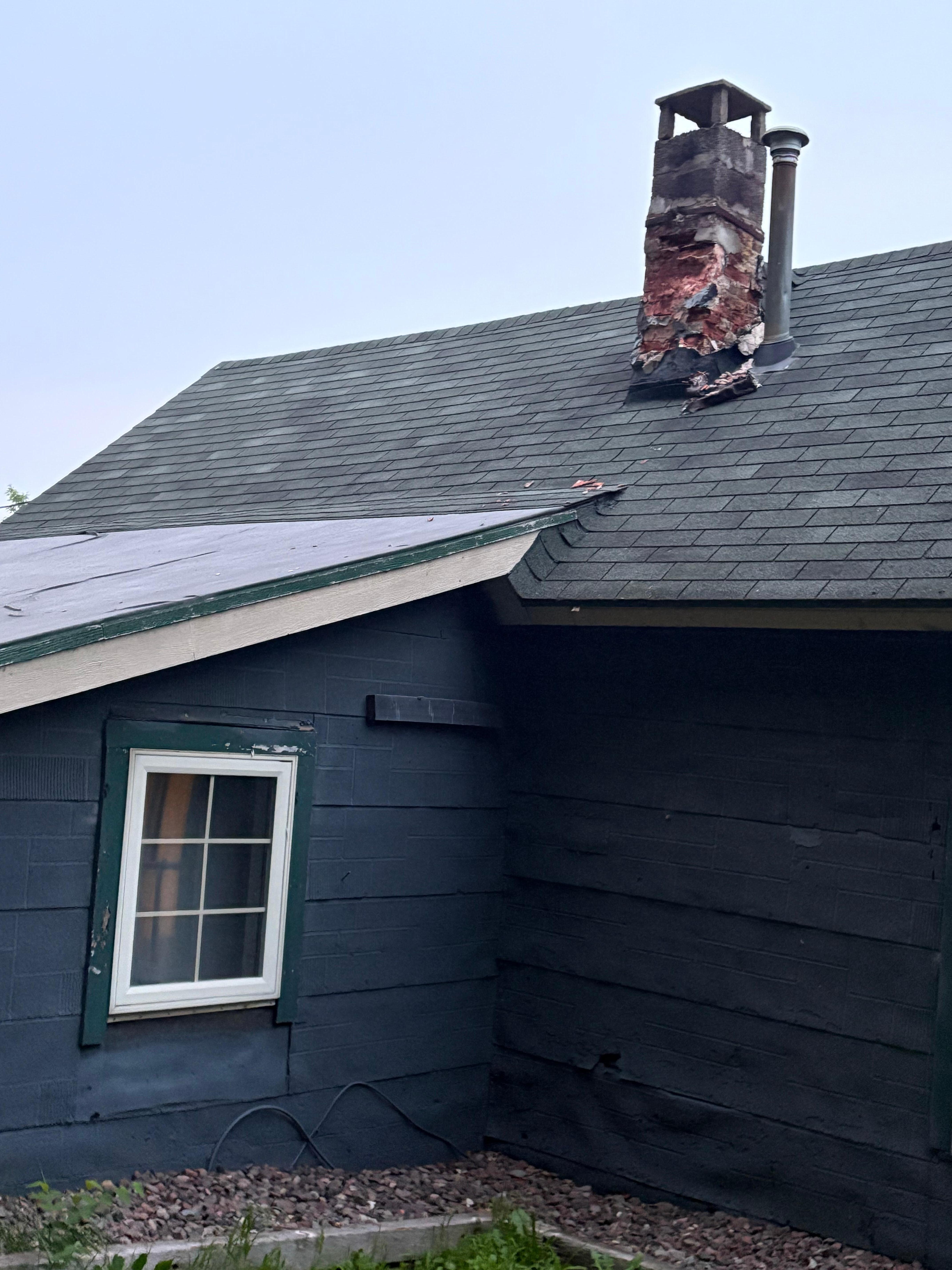 Chimney in disrepair 