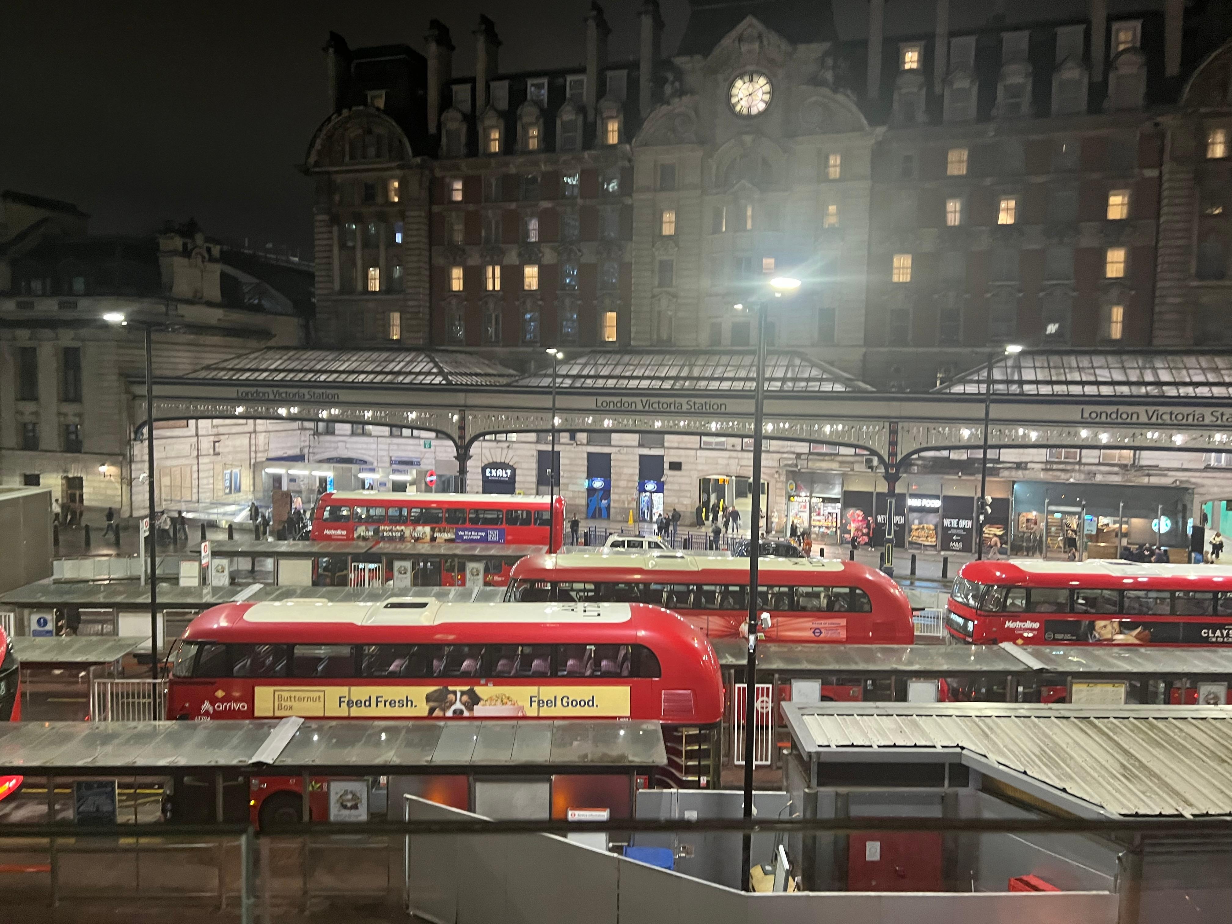 Victoria Station 