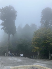 霧に包まれた比叡山