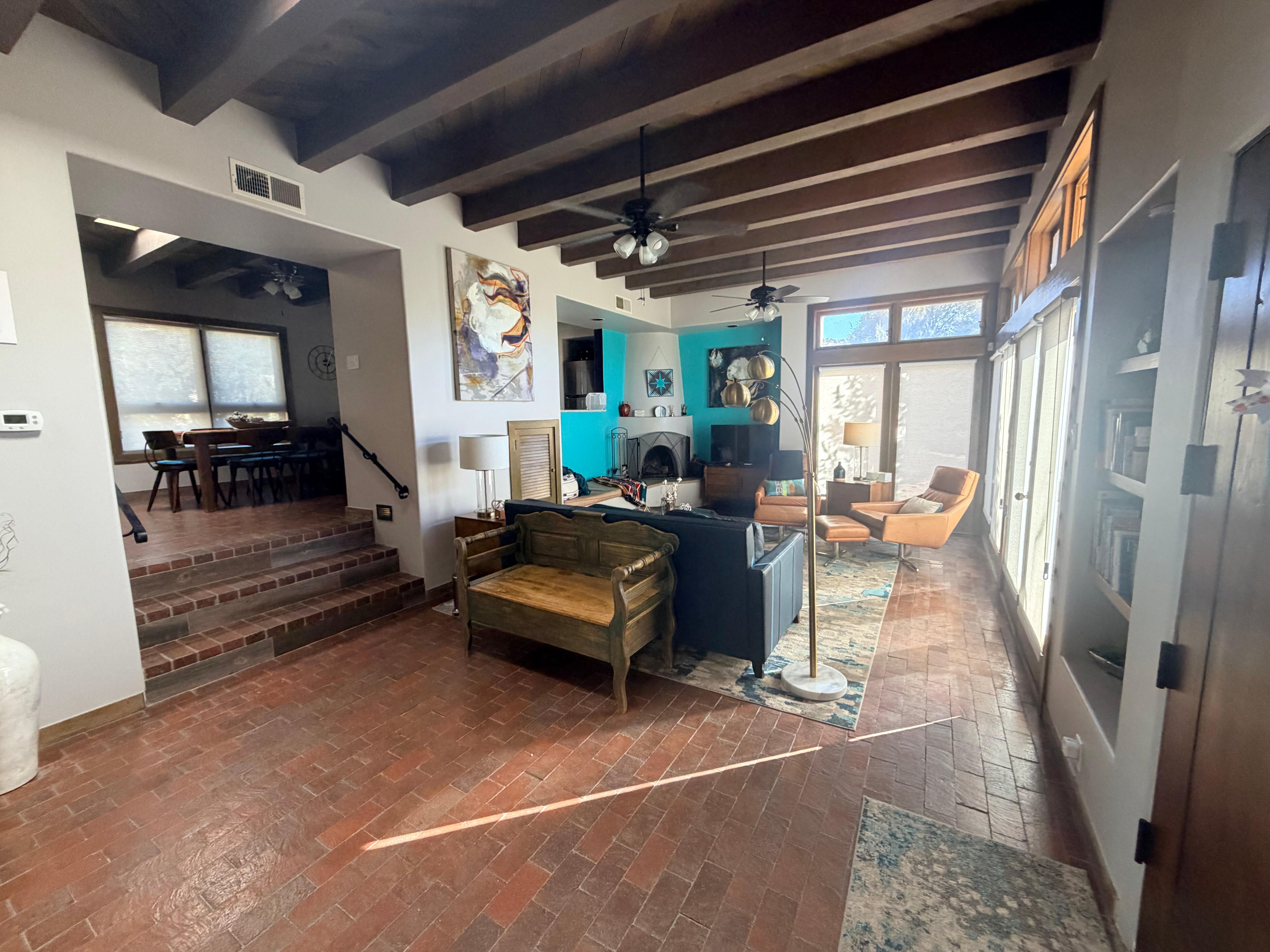 Living room and entrance 