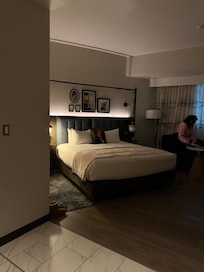 King Room with Gallery View