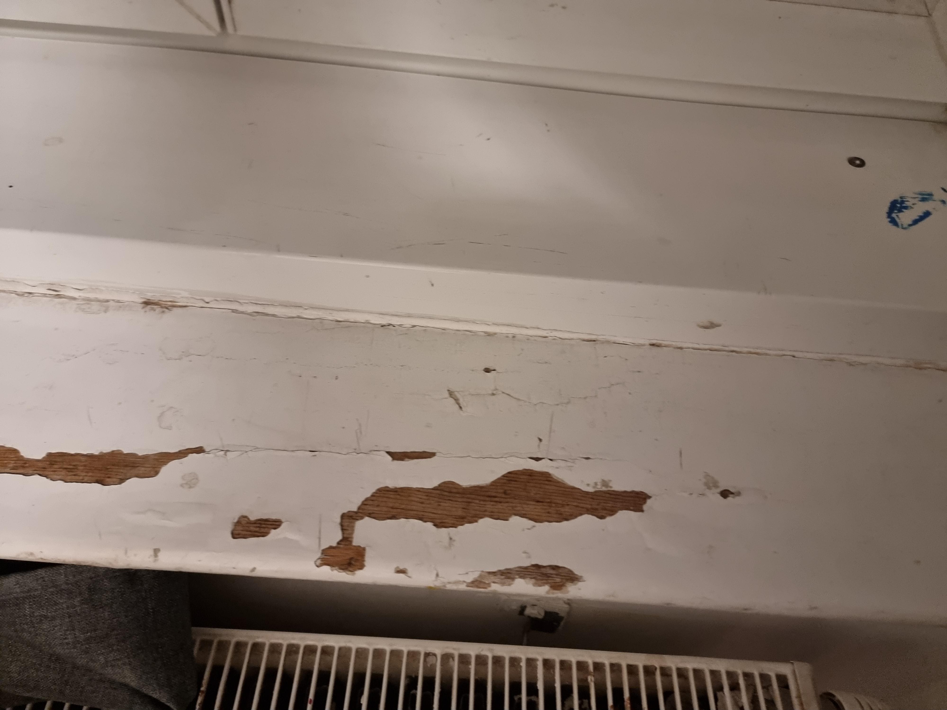 Water damage to windowsills 