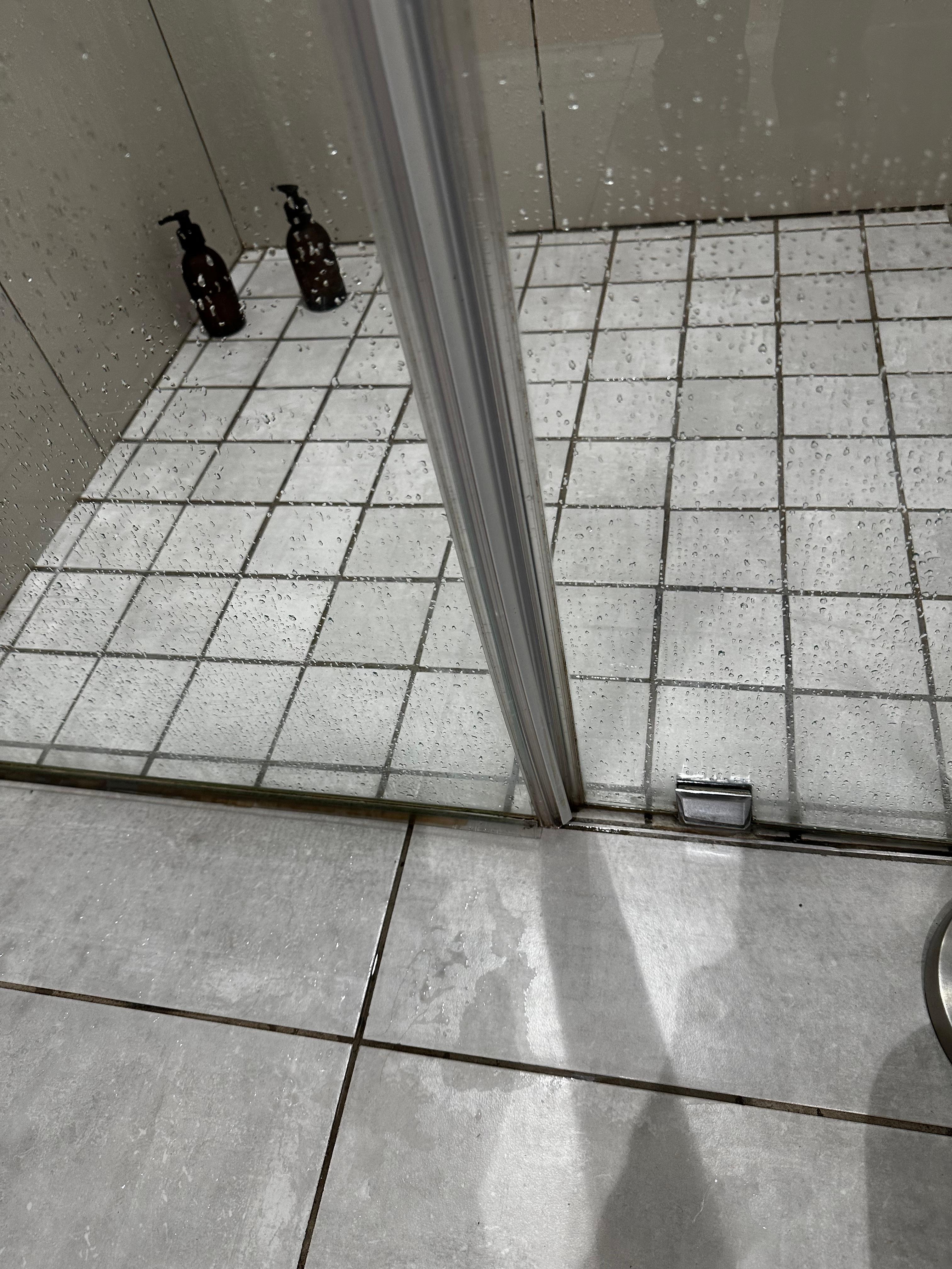 Shower door didn’t close so water leaked out