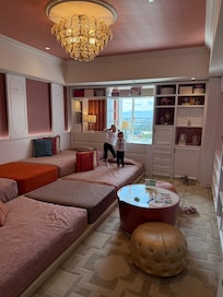 The girlie room