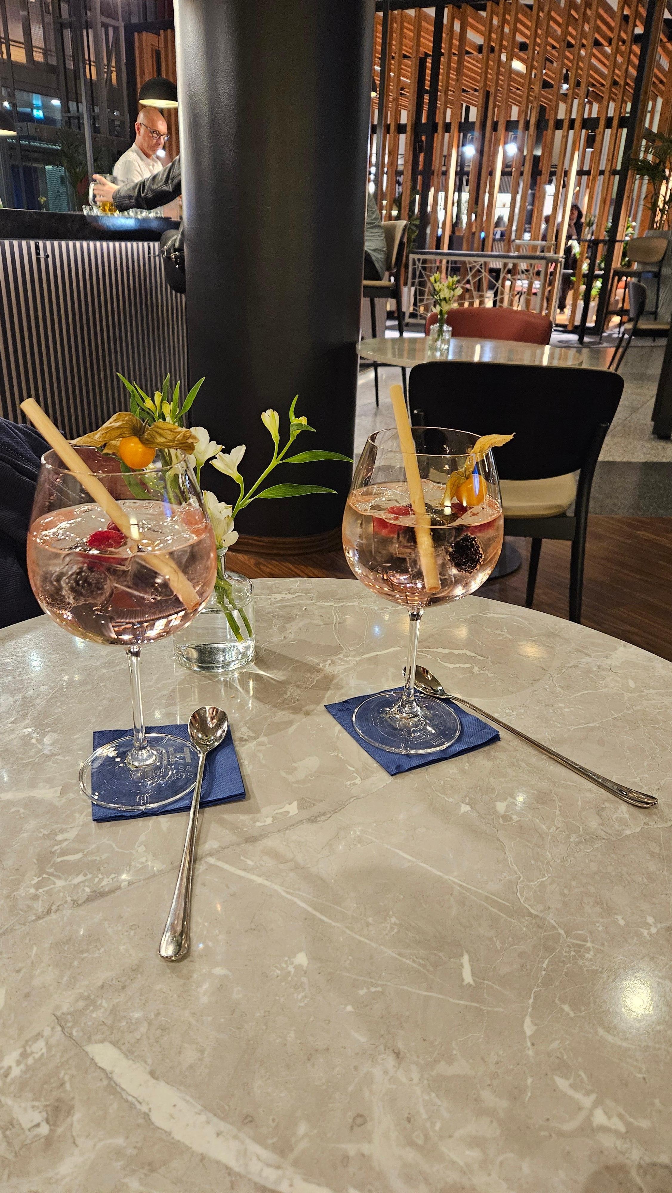 Lillet in der Hotelbar