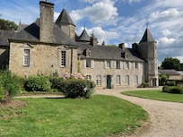 The castle from the circular drive in front.