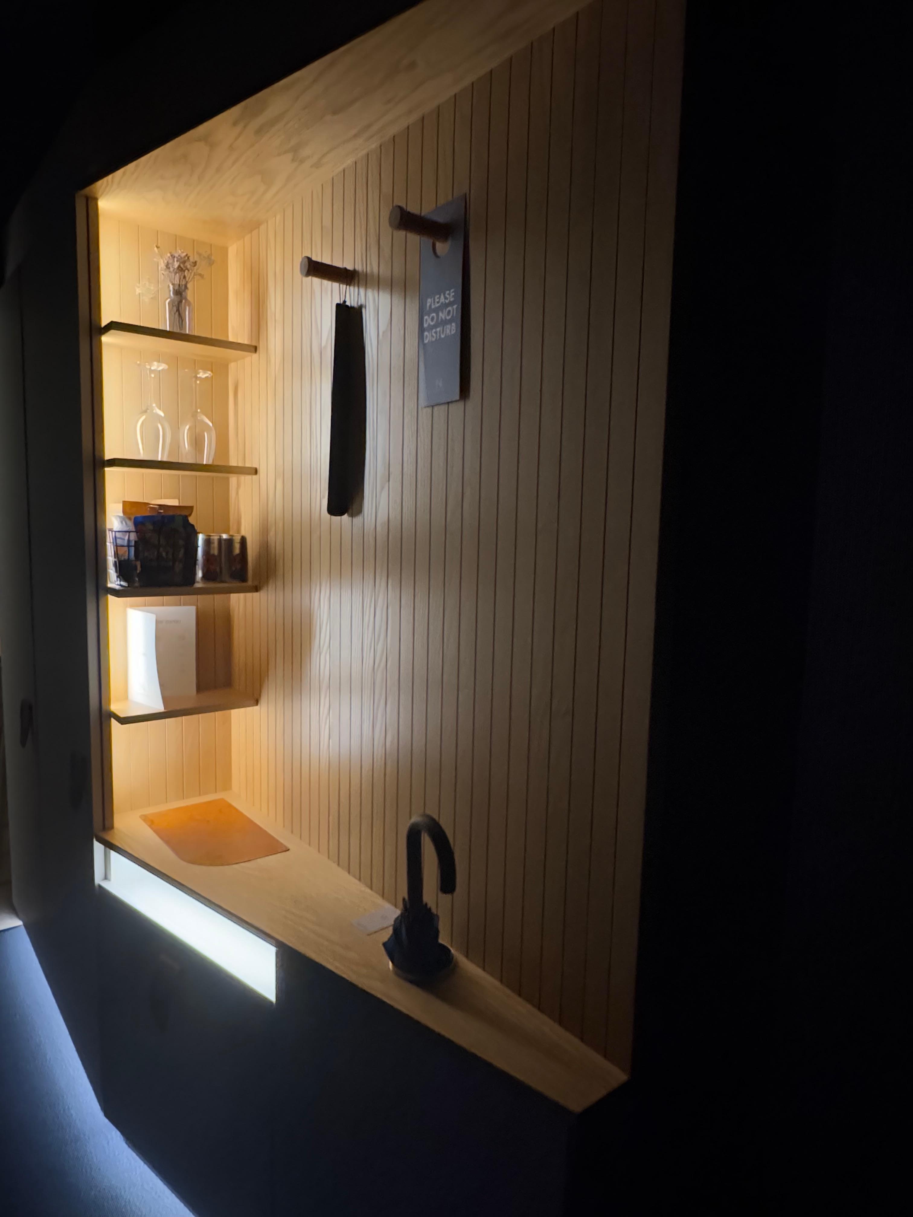 Der originelle Hotel-Schirm-Ständer