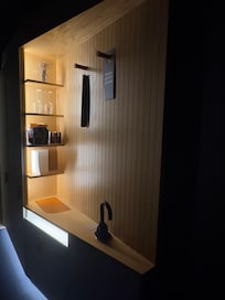 Der originelle Hotel-Schirm-Ständer