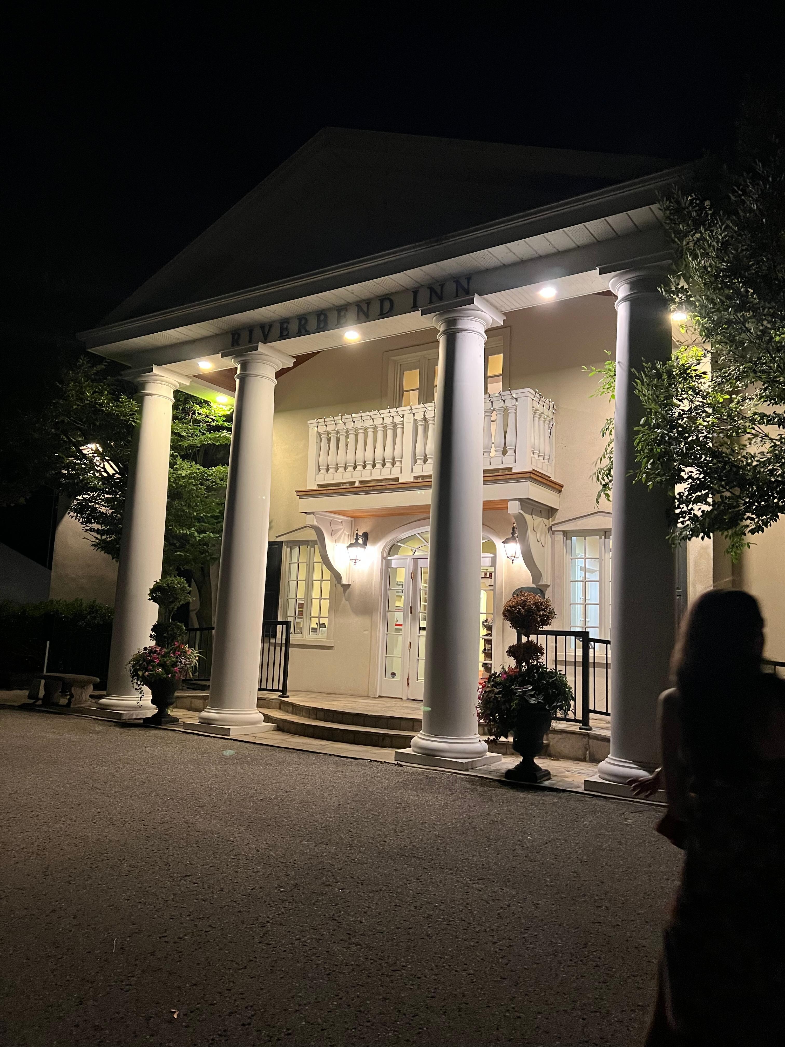 Front of hotel in the evening 