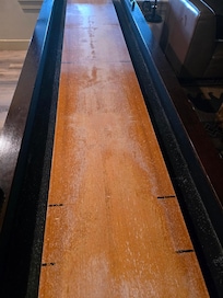 Shuffling table