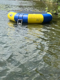 Water trampoline