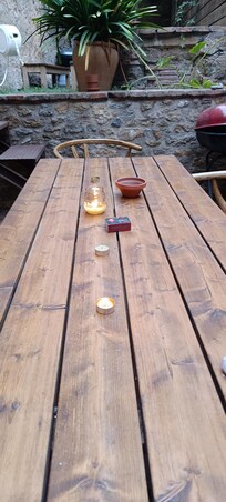 Im Garten schöner Platz zum Ausruhen