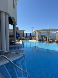 Rooftop Pool and Spas