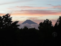 No.6ゲストハウスでの夕食時の富士山