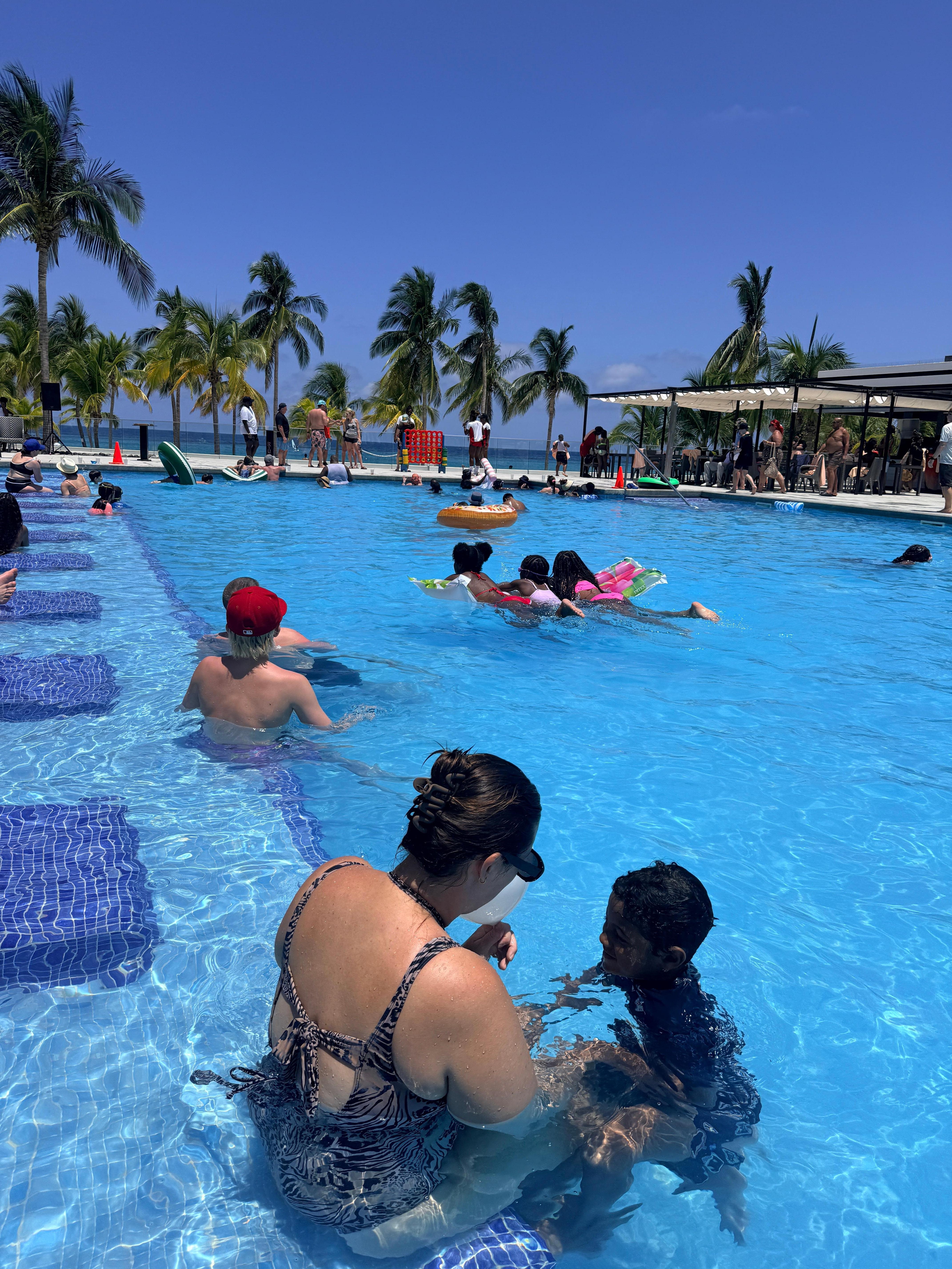 Pool area 