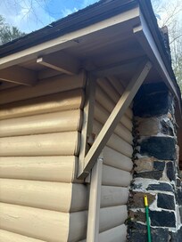 Missing gutter piece as mentioned in review