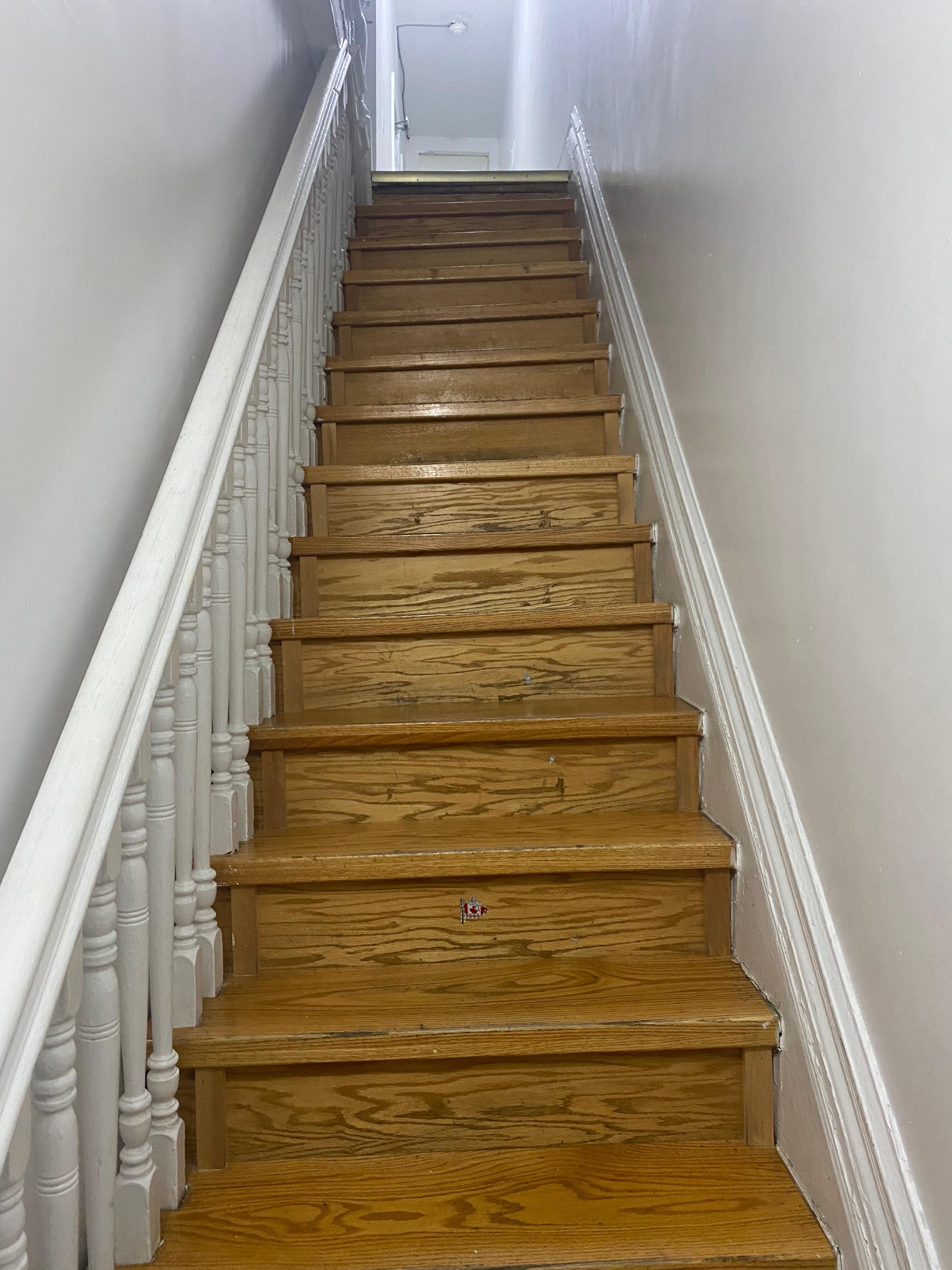 Stairs, lean to the left