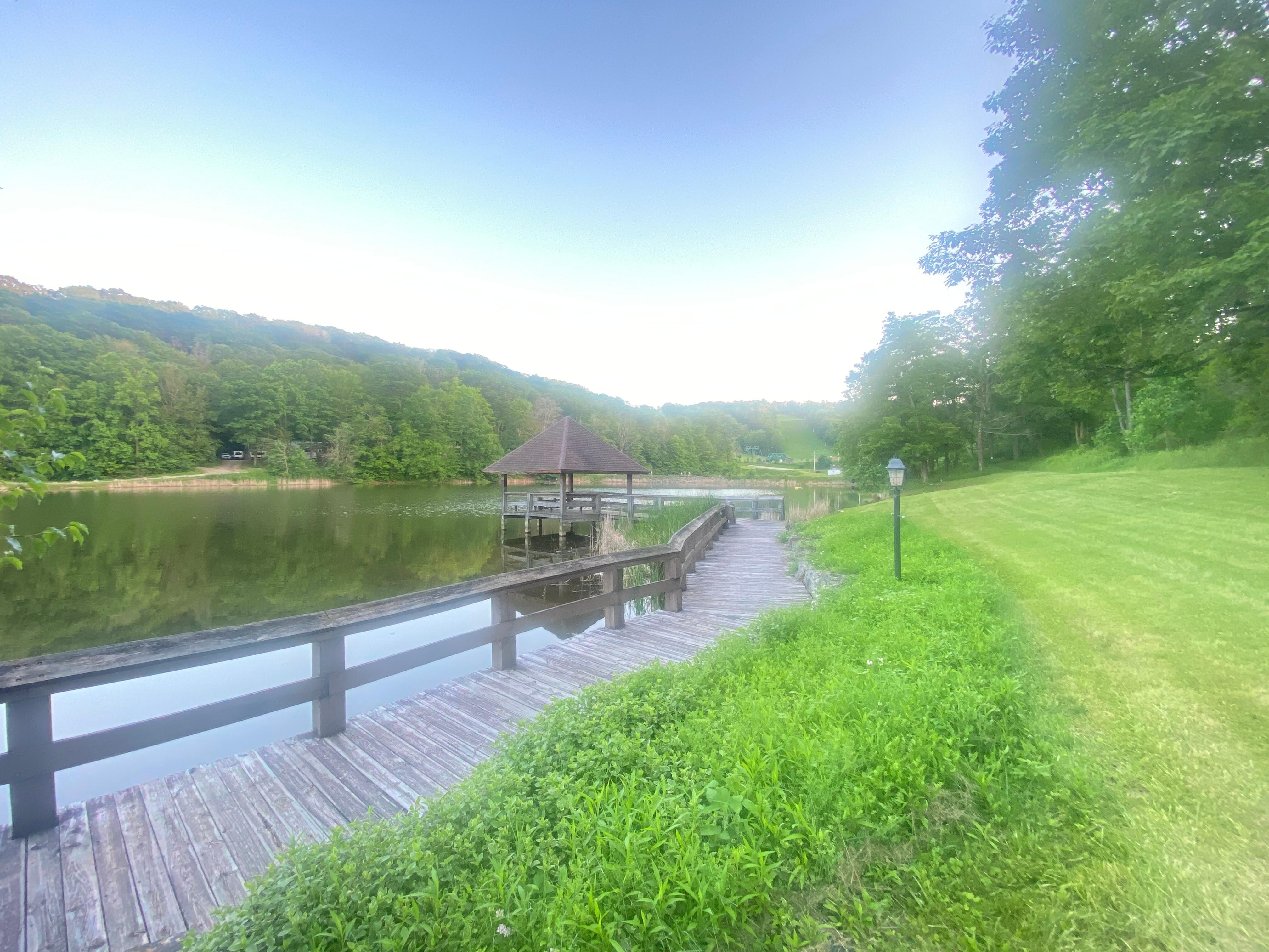 10 minute walk to the little pond. 