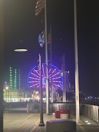 Skywheel at night