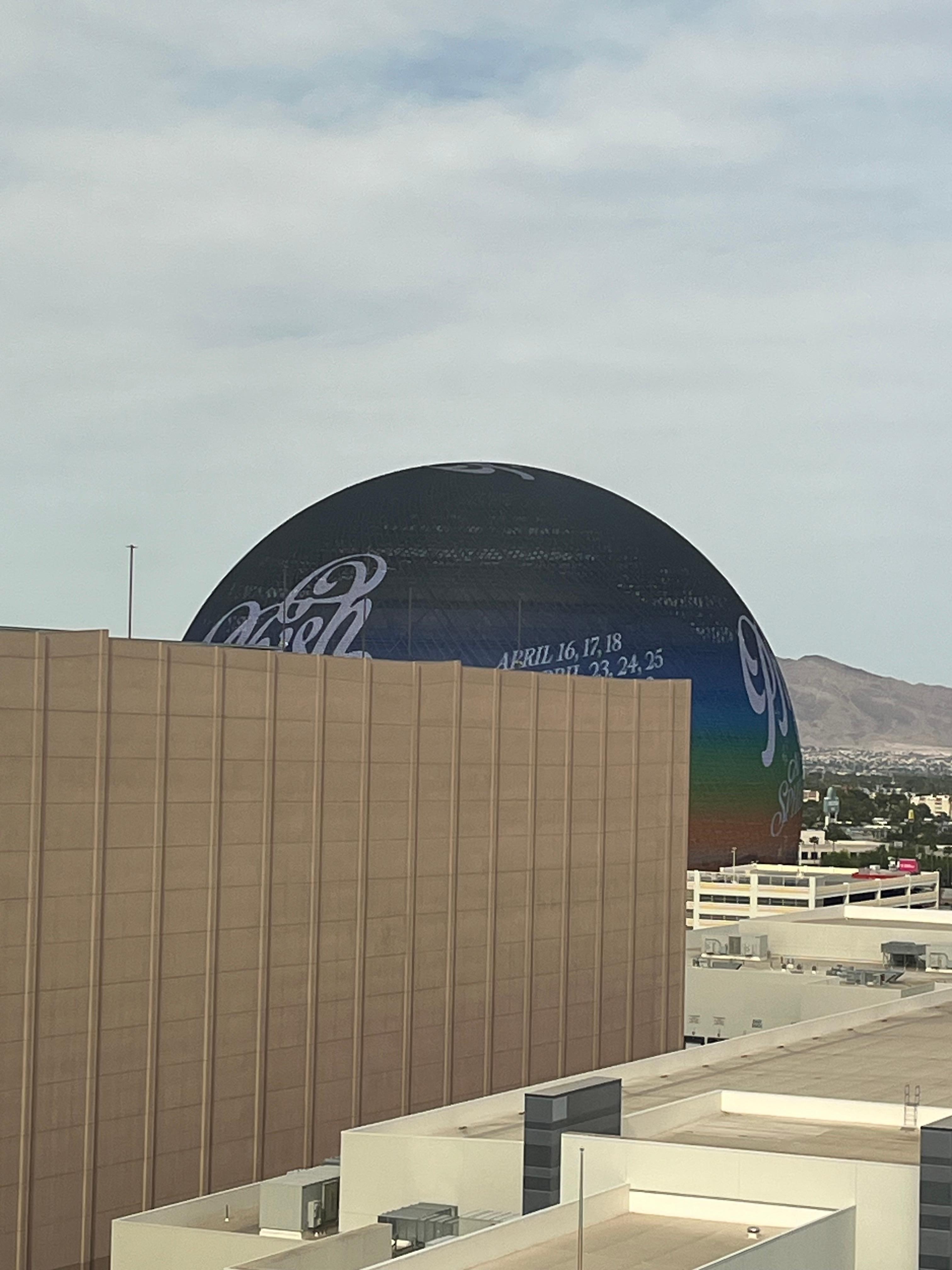 Good view of the sphere VERY CLOSE AND WALKING DISTANCE!!!! So convenient 