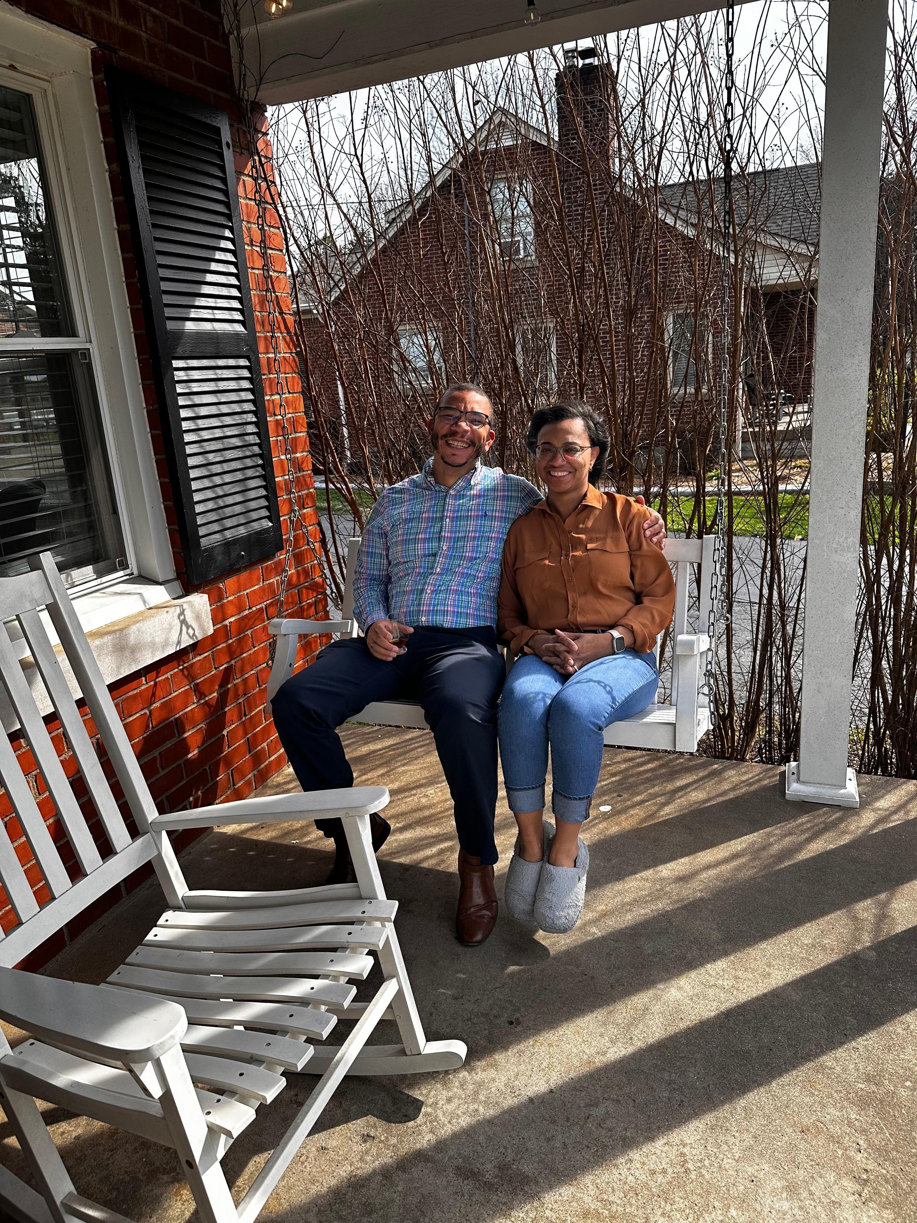 Front porch has a beautiful view of the golf course. 
