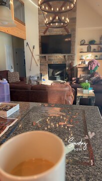 A quiet Sunday morning in the living room, doing a puzzle :)
