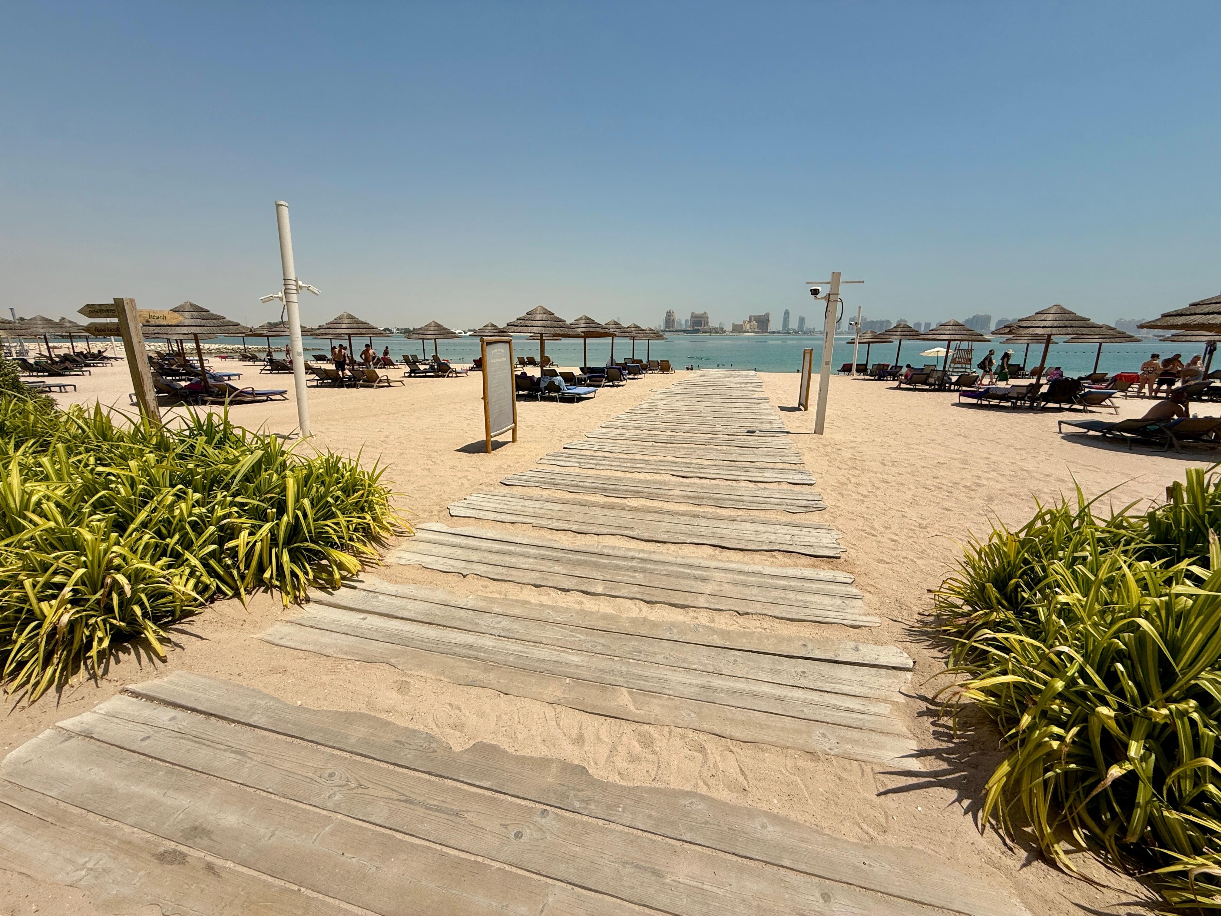 Kostenloser Beach Club zum Hotel