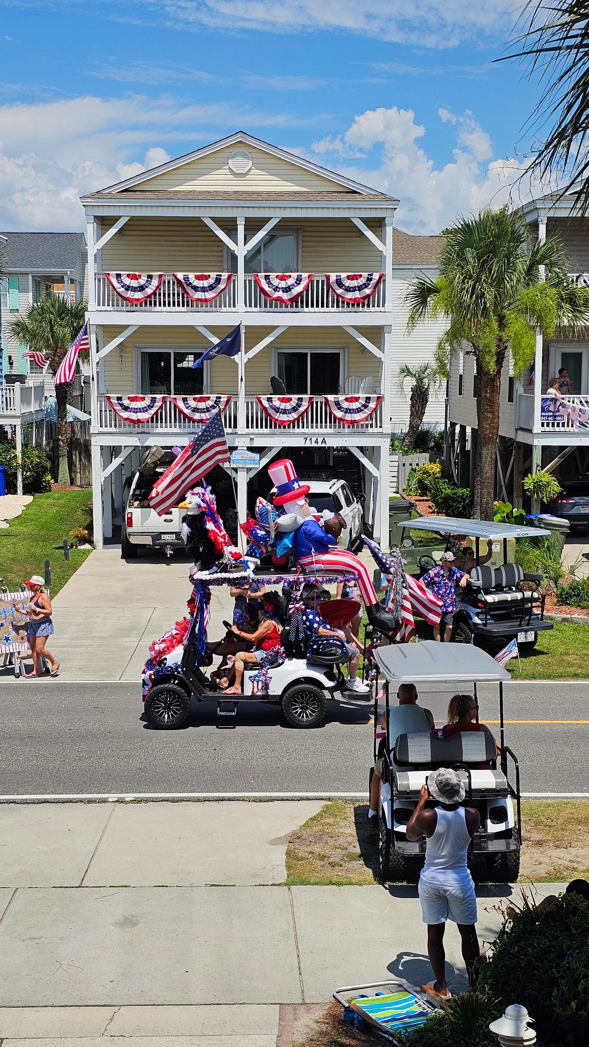 4th of July golf cart parade!