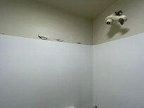 Wall around tub/shower