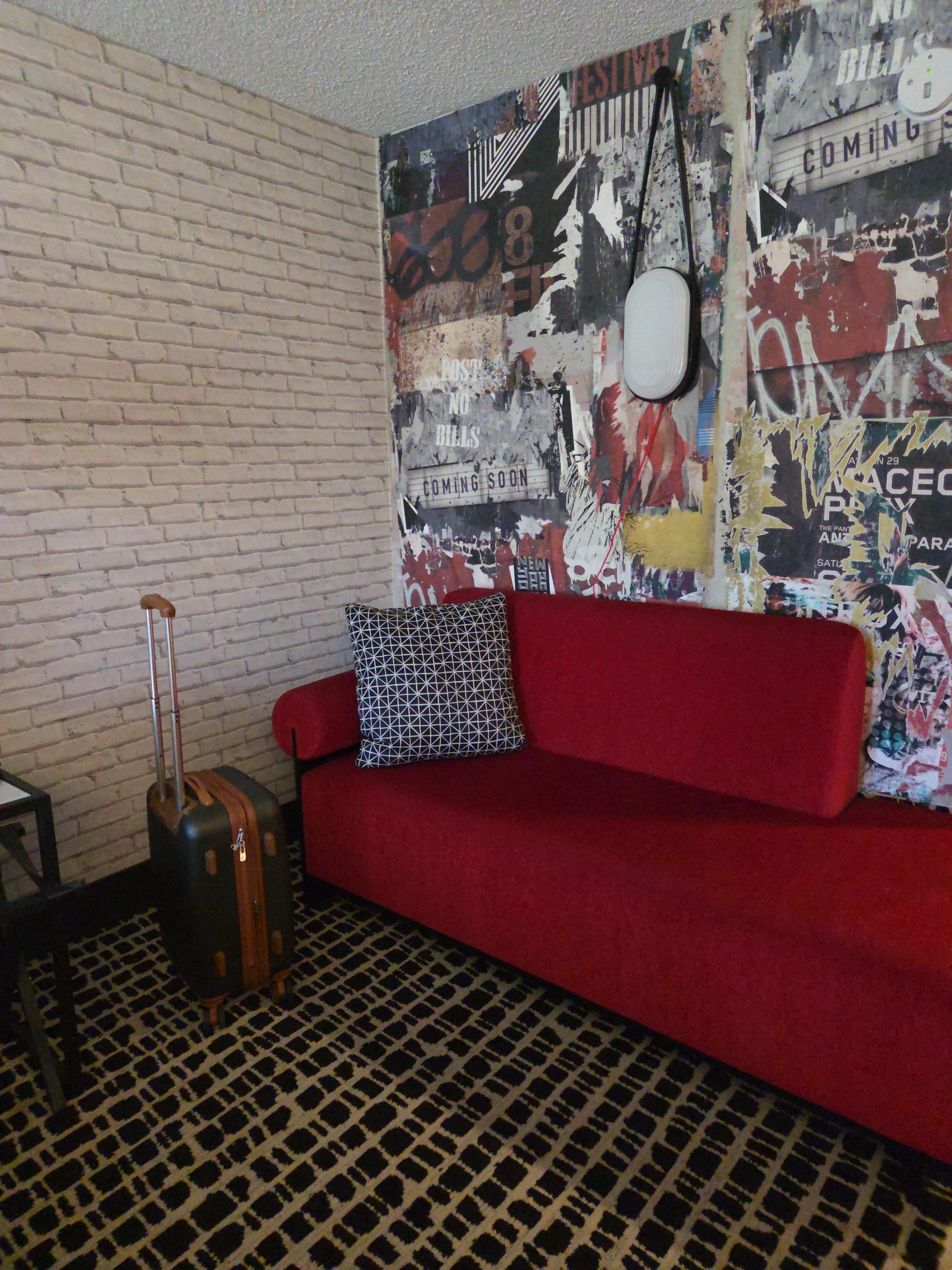 When bed with a sia louge