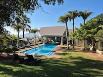 Swimming pool area. Just like the pictures :)
