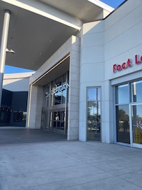 This is such beautiful mall! Time to shop 🛍️