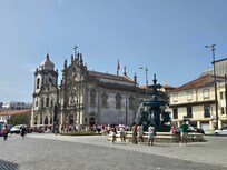 Carmo Church and Carmelitas Church (with a casa in between! Highly recommend doing a main city walking tour to learn history of Porto & Portugal)