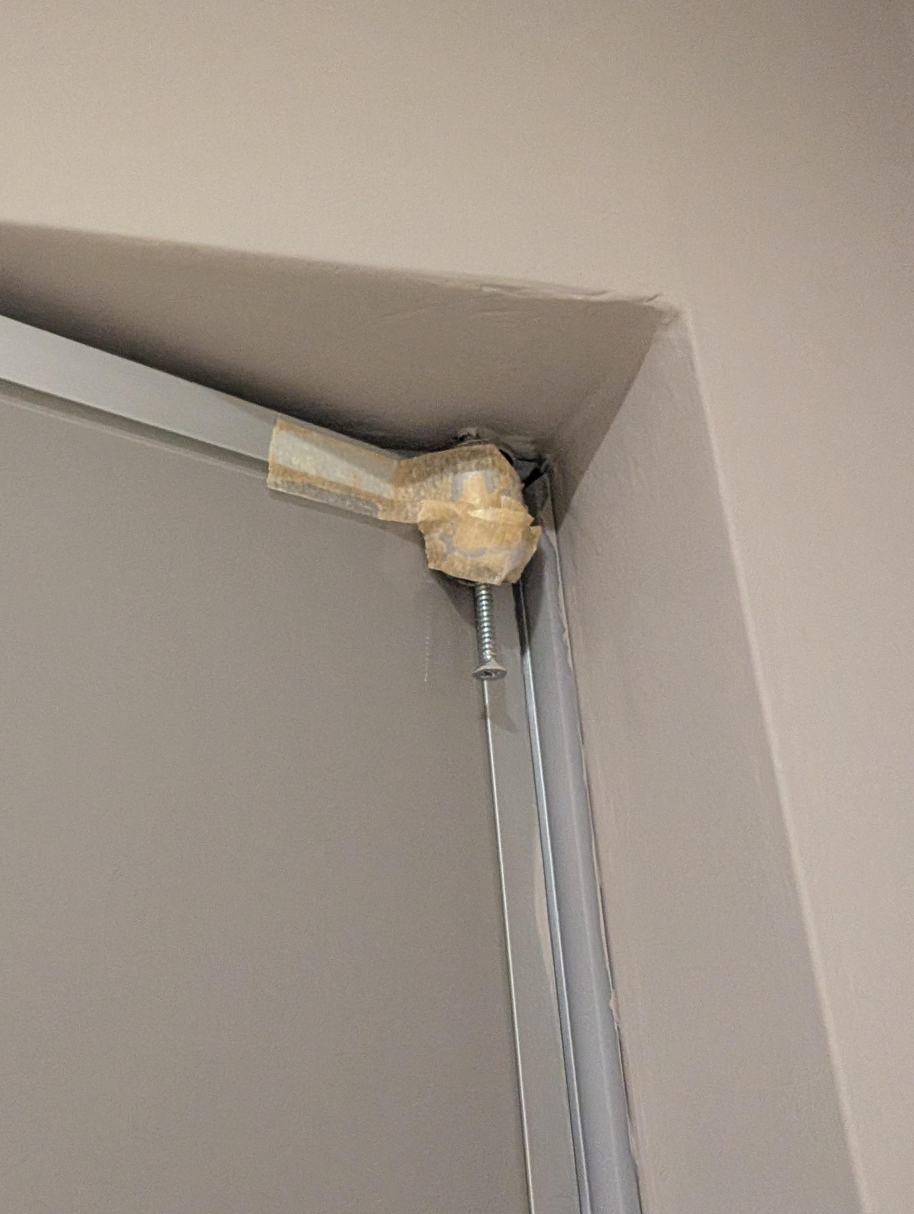 Klebeband in der Dusche 