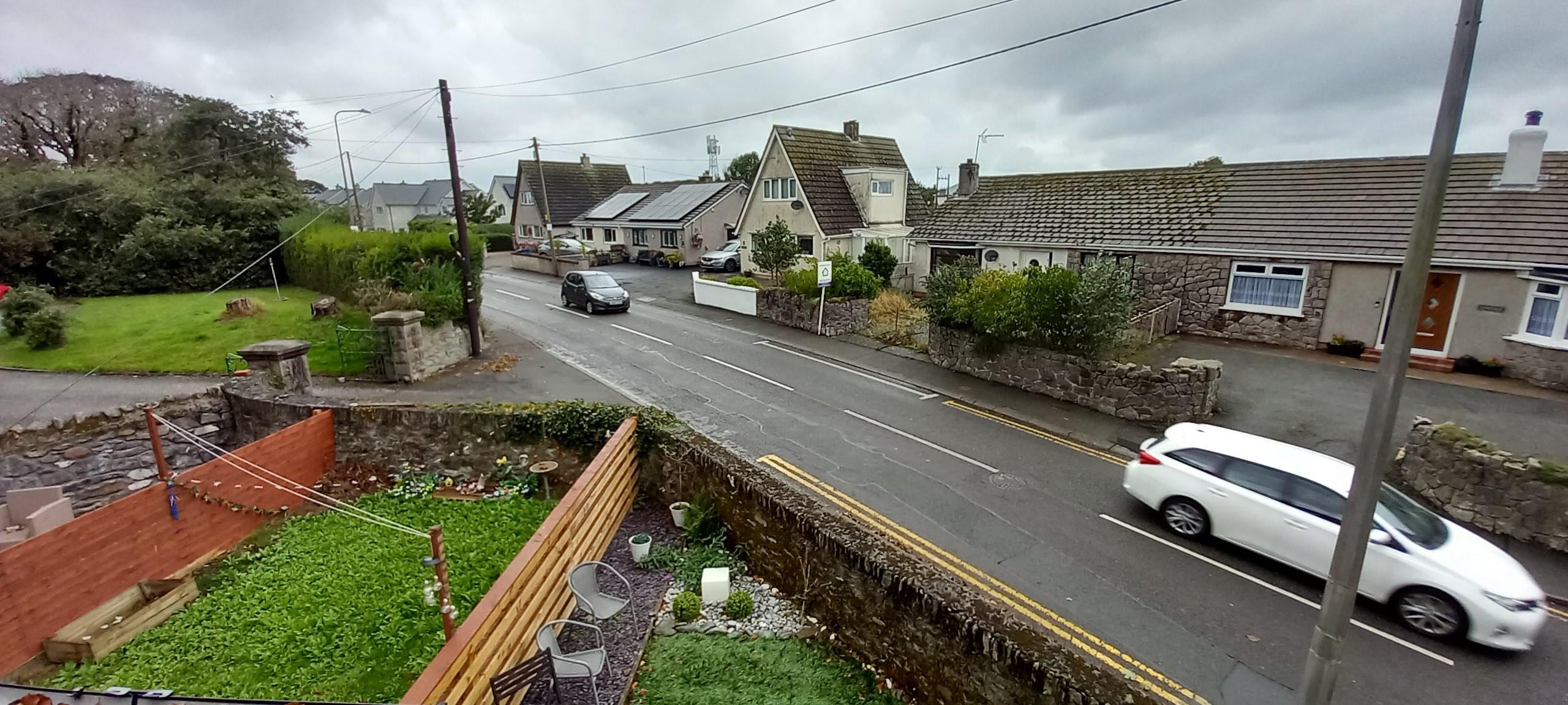 But after you closed the front door it is really nice, clean, cozy!!! 