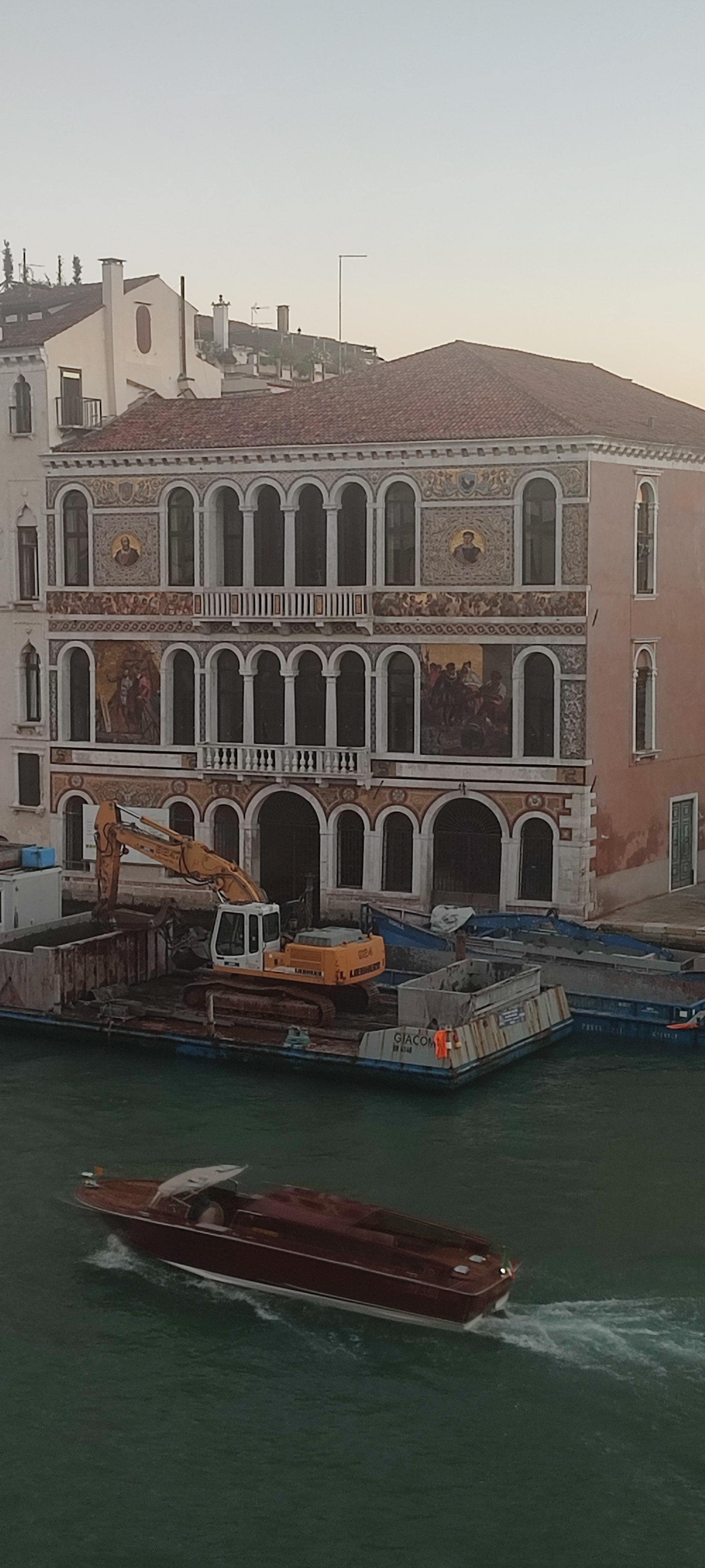 Opposite side of the G from Pisani