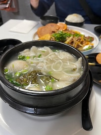 Lots of restaurants close by