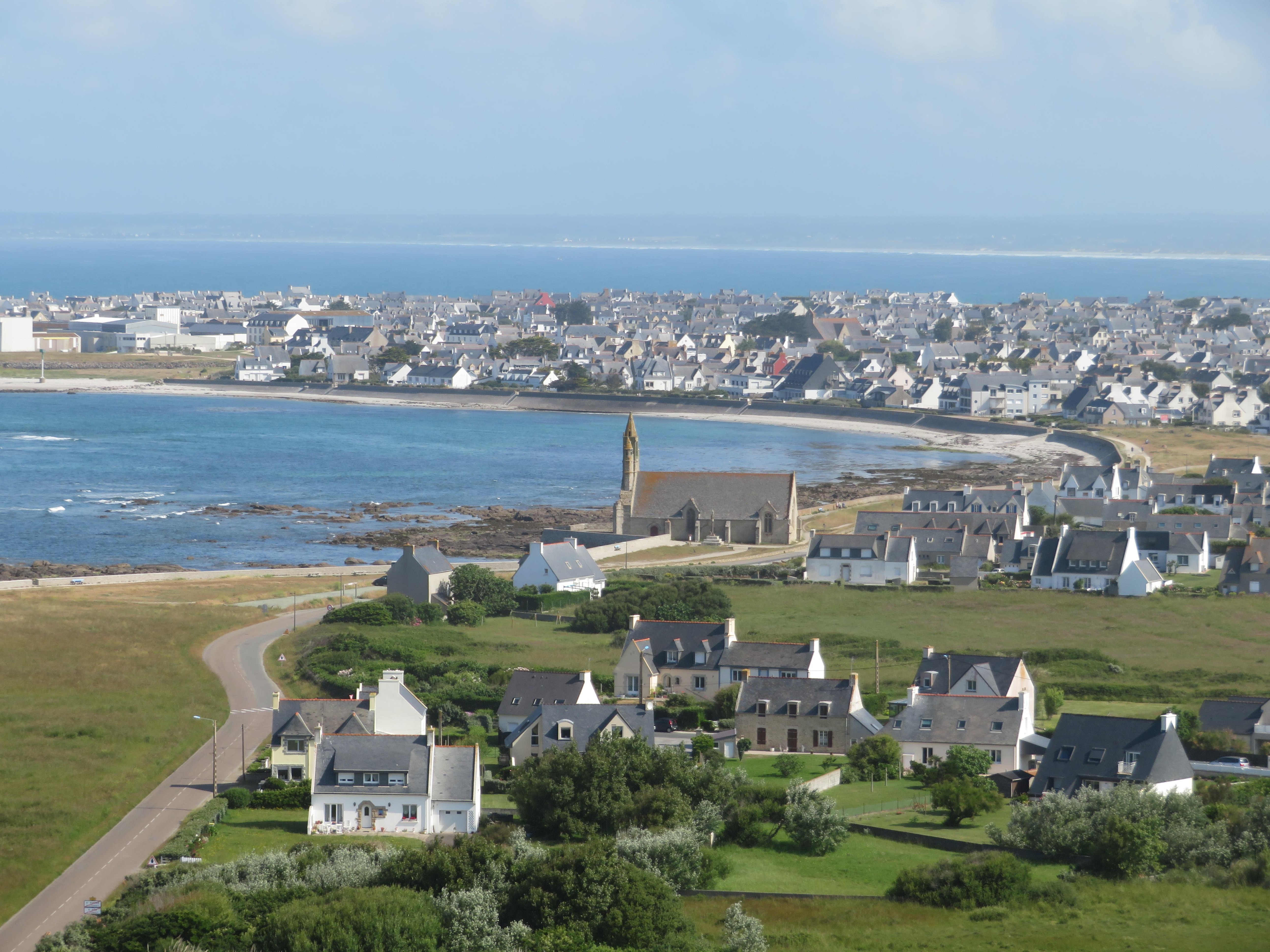 Saint Gunénolé vu du phare d'Eckmühl