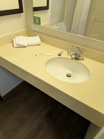 House keeping didn't fully clean they just put new towels