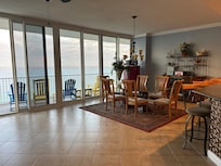Dining room
Grandview Penthouse