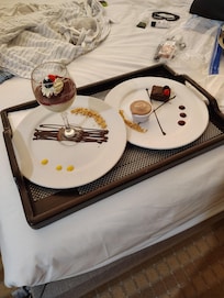 Room service desserts!