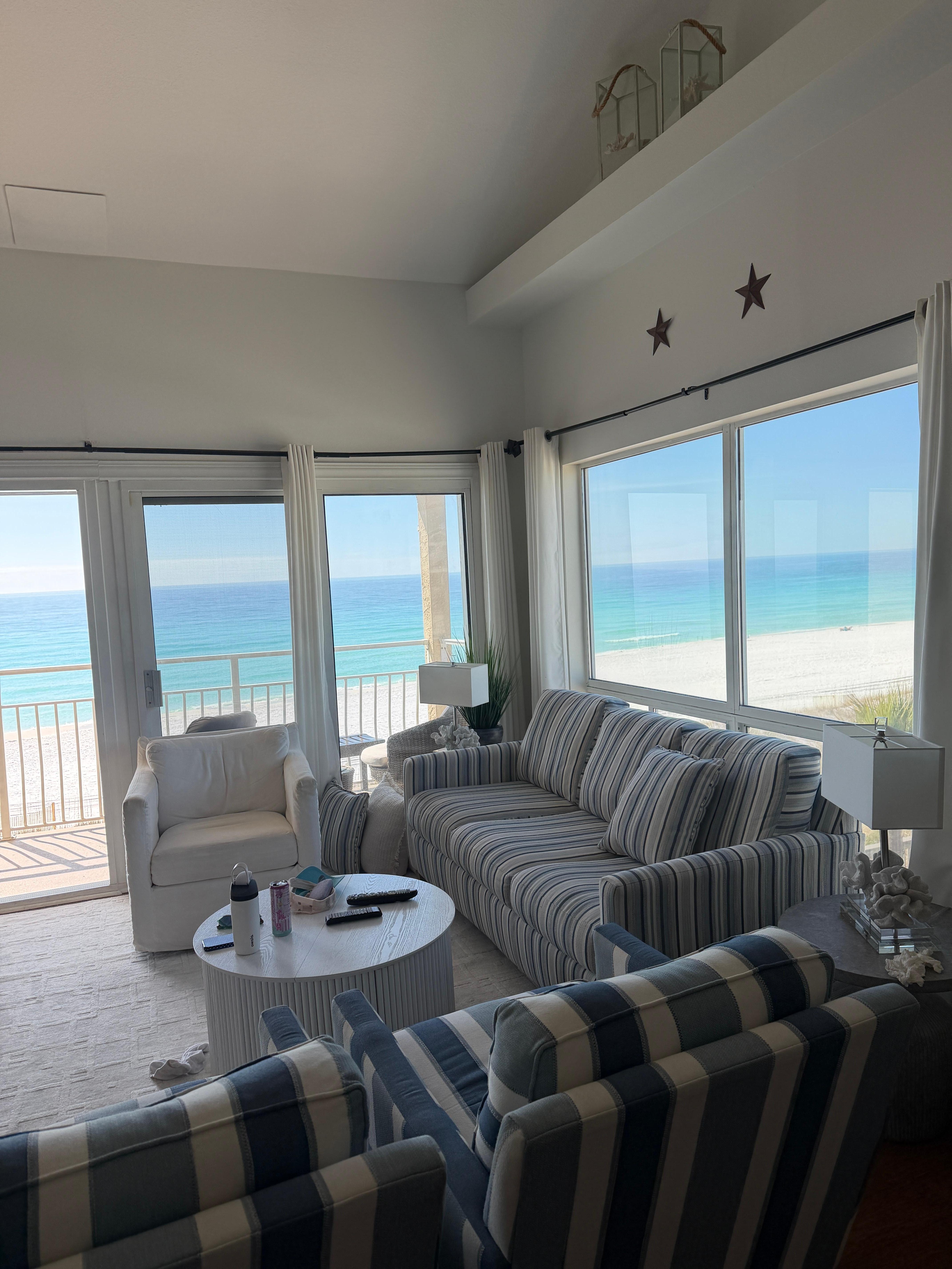 Water as blue as pictured in the listing!