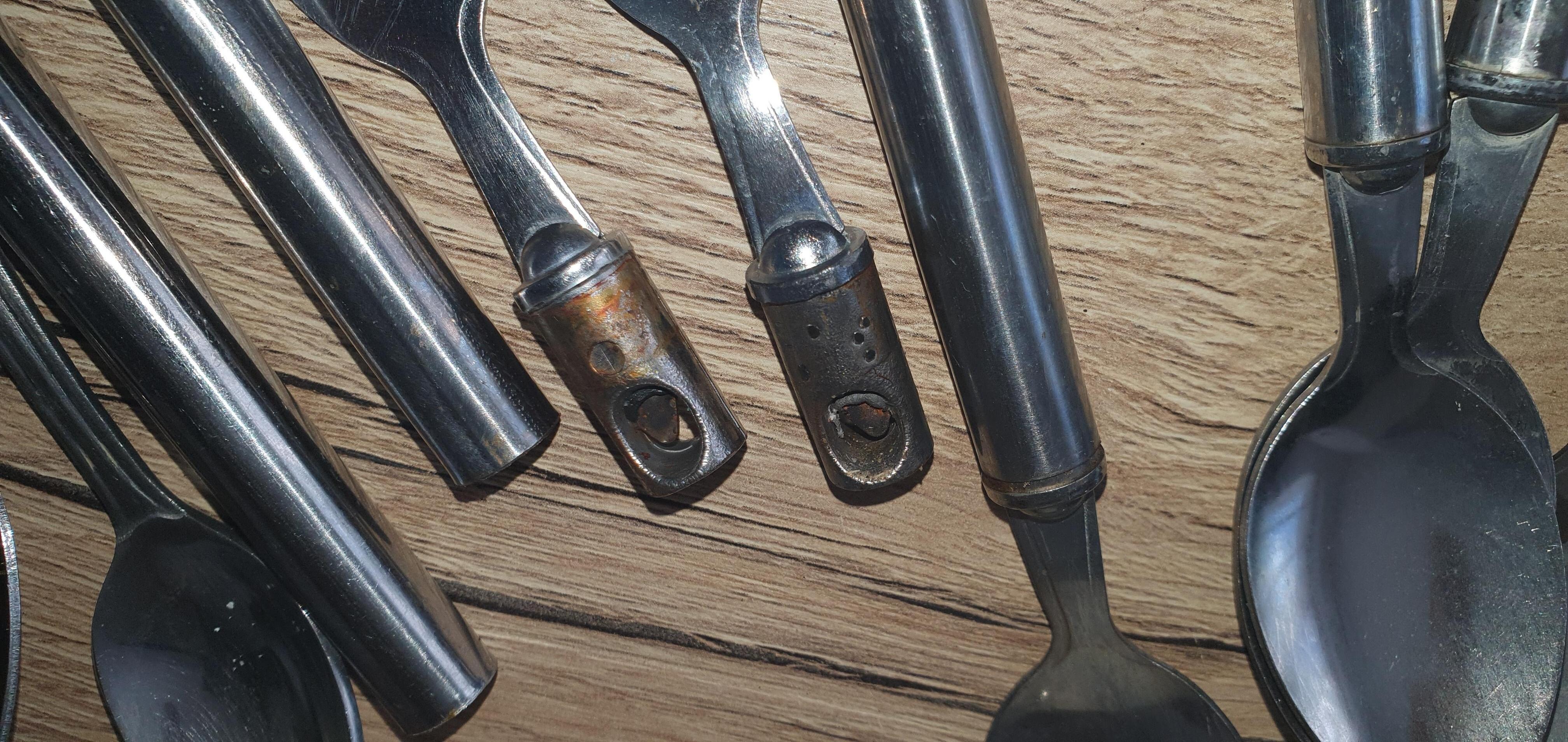 Dirty cutlery 