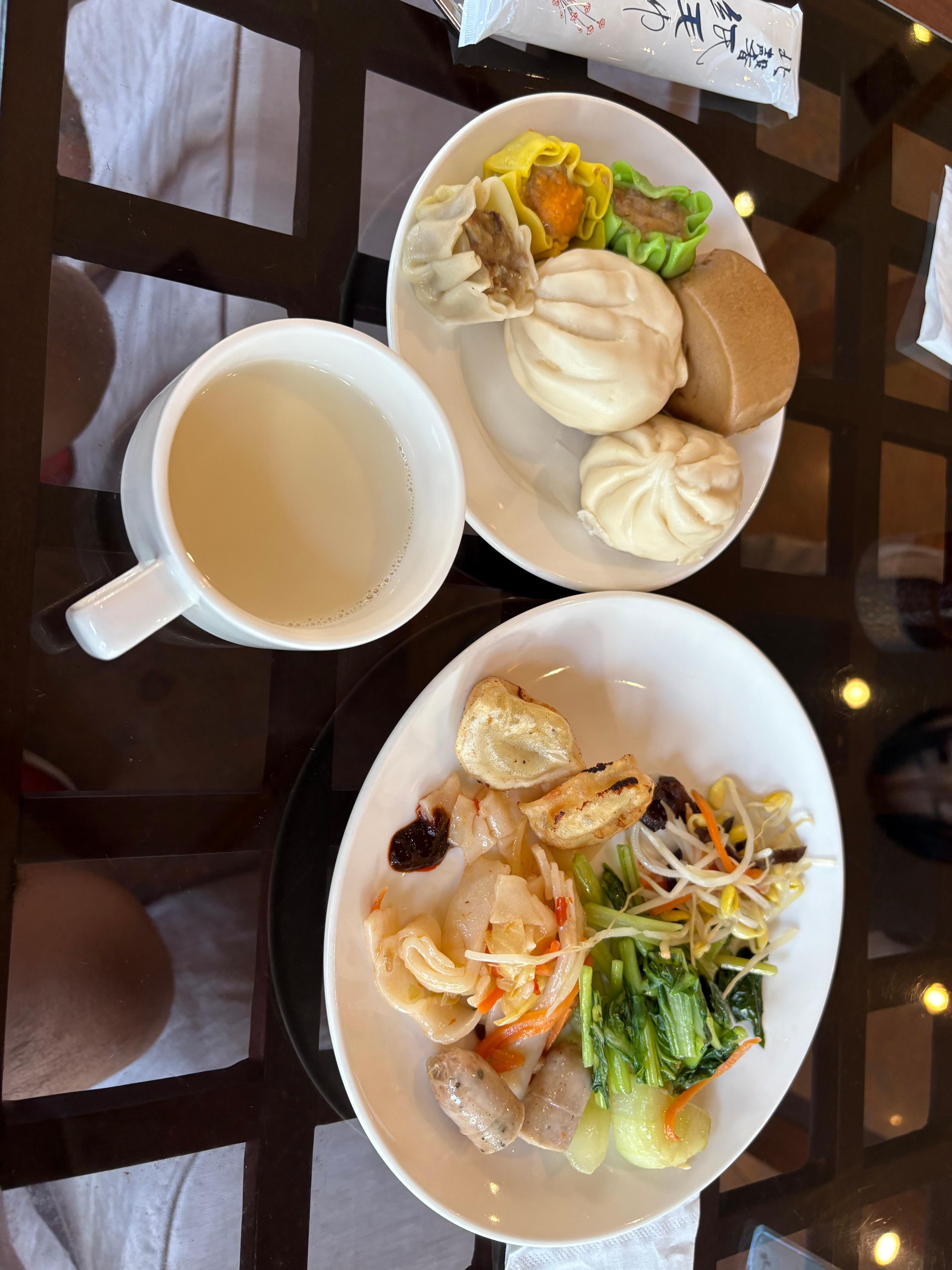 朝食