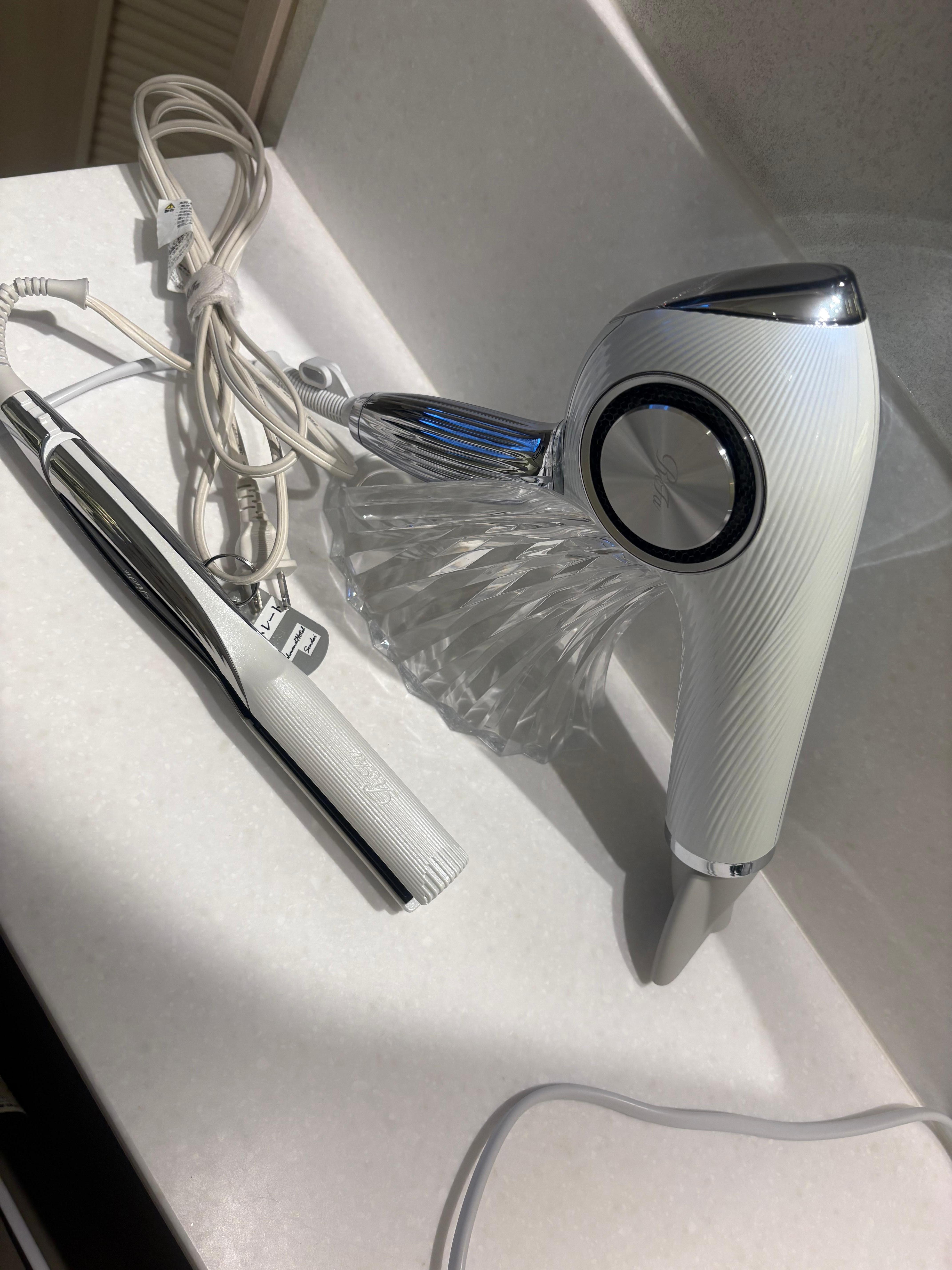 ReFaのドライヤーとReFaのアイロン（貸出品）