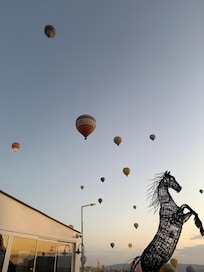 気球もテラスから見えます。You can even watch the balloons right from the terrace.