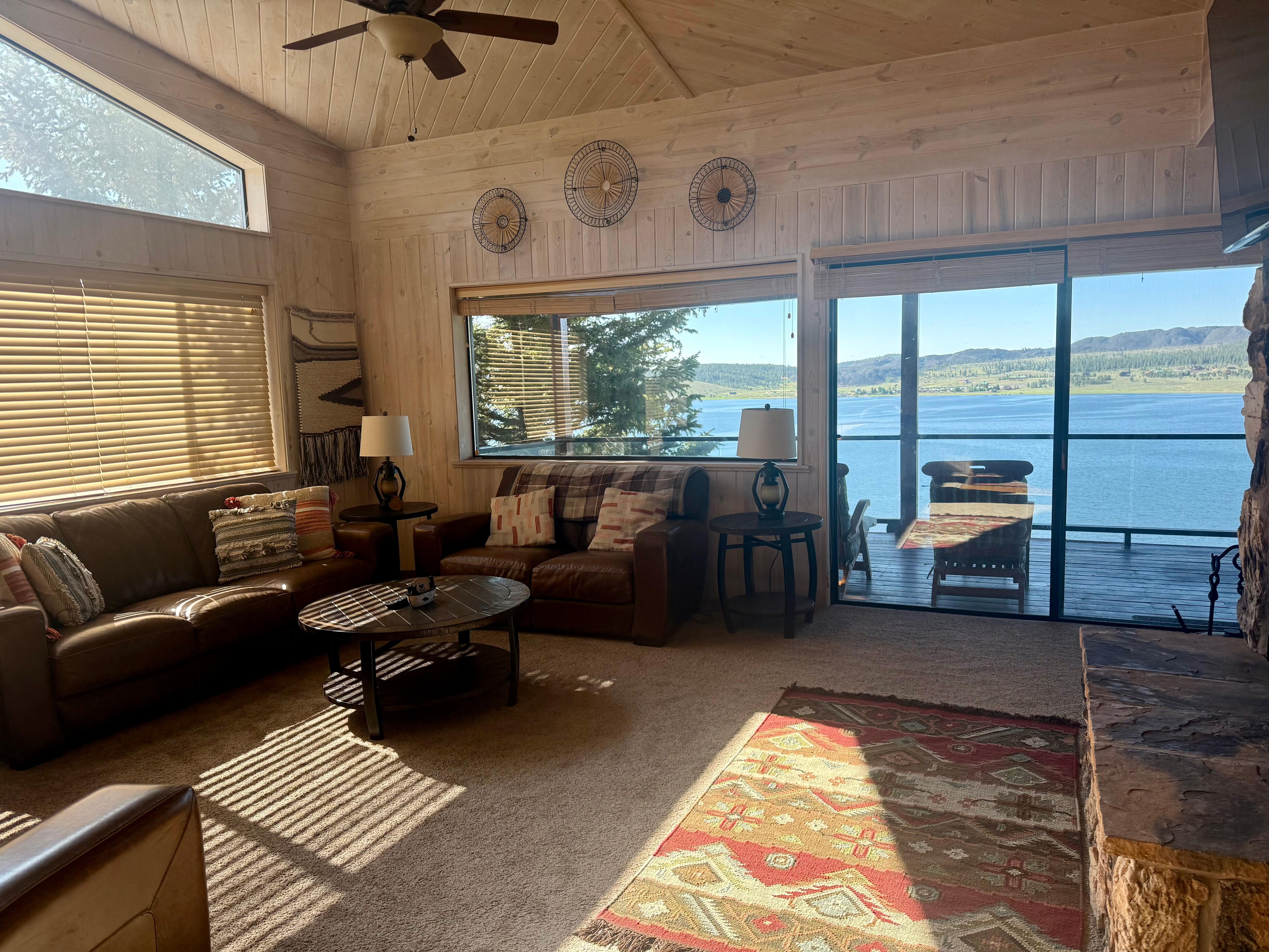 Love all the natural light. 
