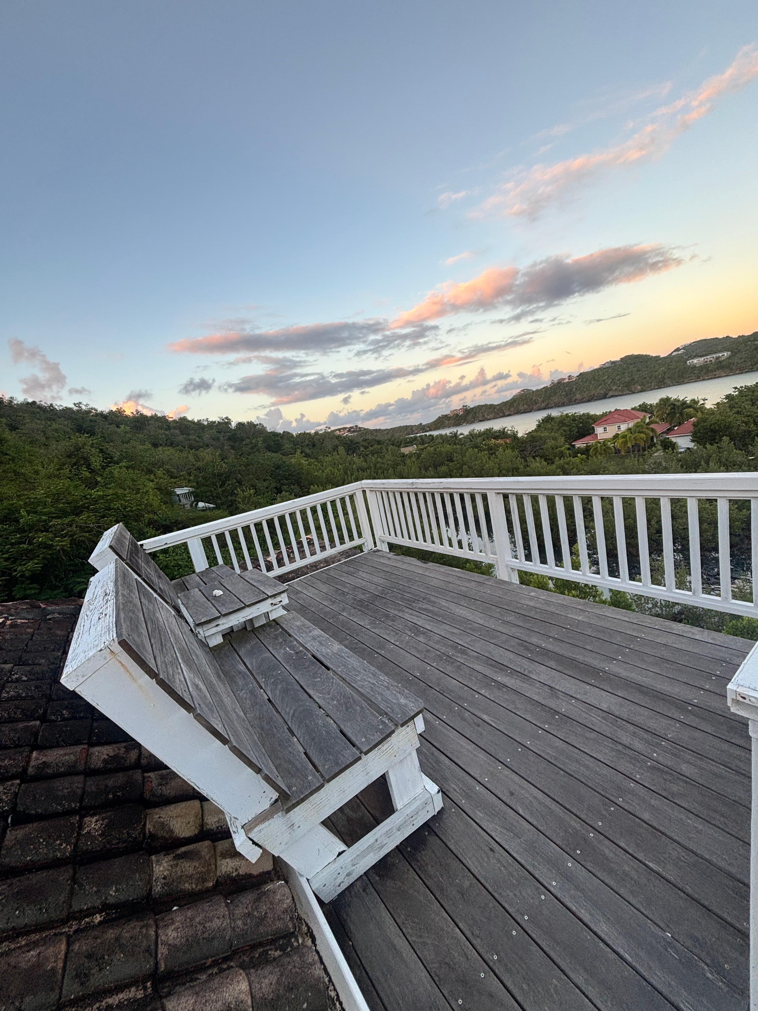 The top viewing deck was great for star gazing at night!