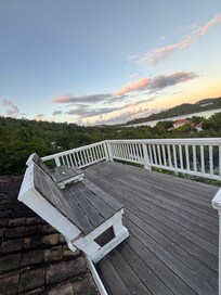 The top viewing deck was great for star gazing at night!